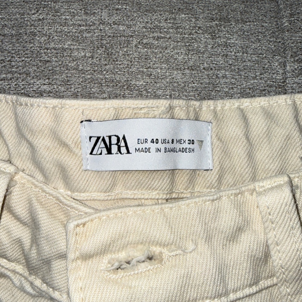 Zara Cream Denim Shorts - Picture 2 of 3